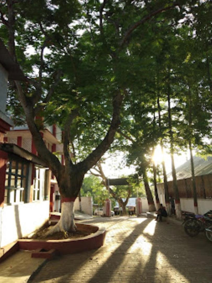 Hotel Nilamber By Grb Lumding Kültér fotó